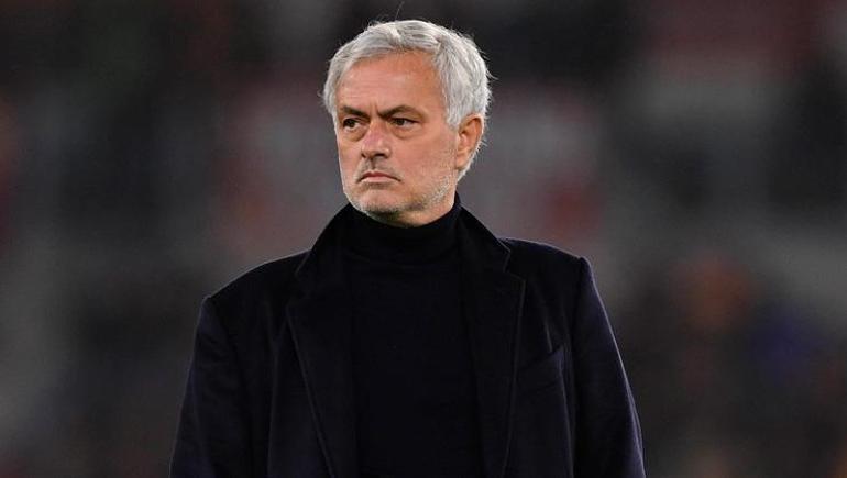 Romadan sürpriz karar: Jose Mourinho ile yollar ayrıldı, yerine gelen isim açıklandı