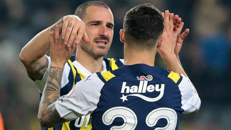 Fenerbahçe yenilerler turladı: Batshuayi kariyerinde bir ilki başardı