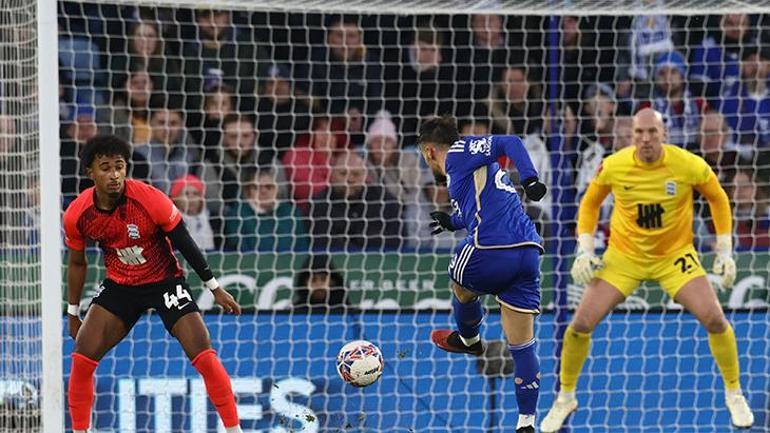 Yunus Akgün Leicester Cityde siftah yaptı Muhteşem gole imza attı
