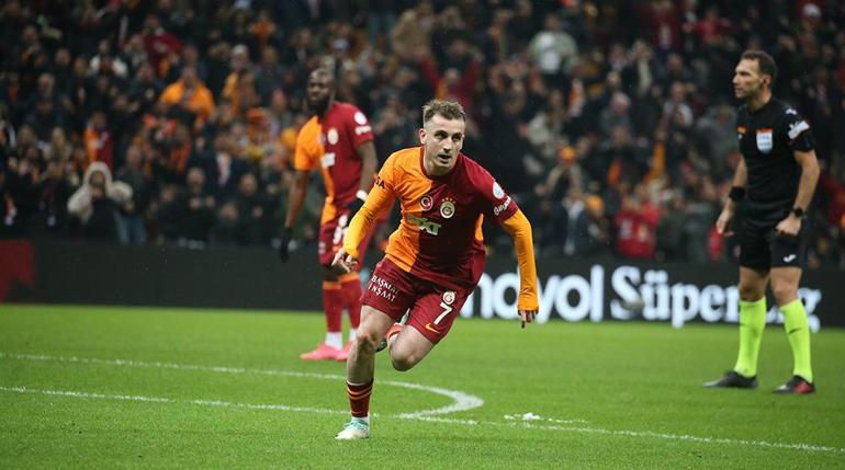 Galatasarayın yıldızlarına üst üste teklifler Yeni ayrılık kapıda...