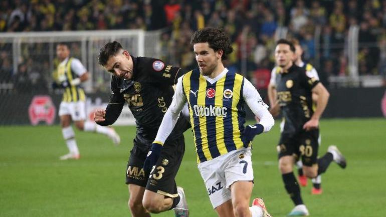Emre Belözoğlundan Fenerbahçeli yıldıza övgü: Barcelona, Real Madridde dahi oynar