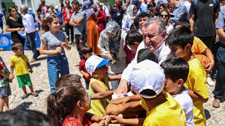 Sporun iyileştirici gücü Asrın Felaketinde yaraları sardı