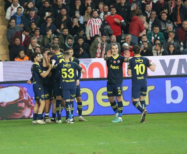 ZİRVE YİNE FENERBAHÇENİN (ÖZET) Antalyaspor - Fenerbahçe maç sonucu: 0-2