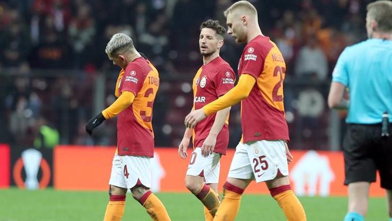 Galatasaray, Sparta Prag maçında 2 kırmızı kart