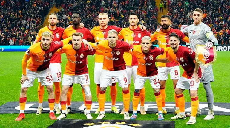 Galatasarayda Okan Buruk 11i değiştirmedi