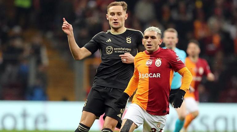Galatasaray savunmasında Nelssona nazar değdi Musleradan kritik kurtarışlar...