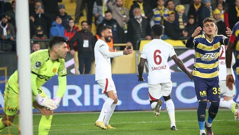 Böylesi görülmedi: Galatasarayın stoperlerinin muhteşem gol karnesi