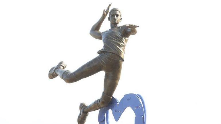 Fenerbahçeli başarılı voleybolcu Melissa Vargasın da heykeli dikildi