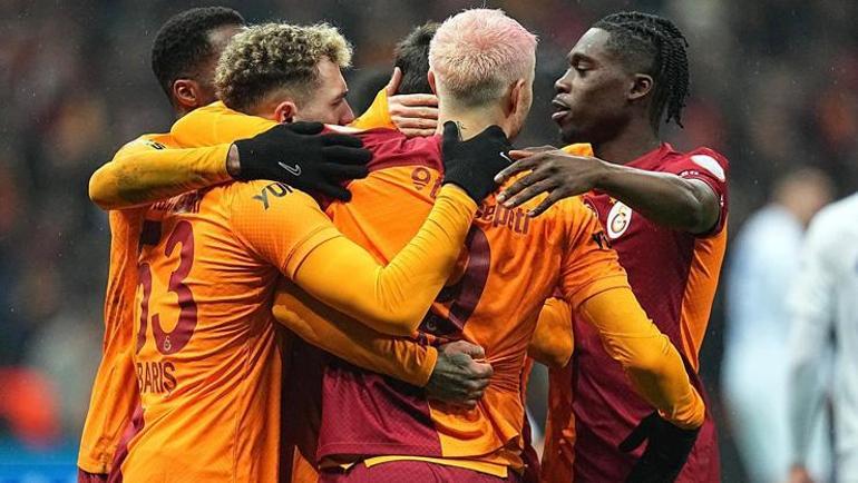 Galatasarayın gözü 3 maçta İlk yarının hesabı...