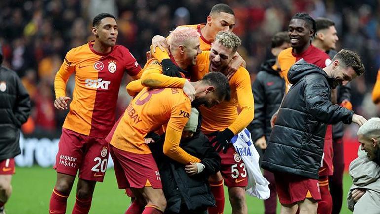 Galatasaray, Fenerbahçeye transfer çalımı attığı yıldızın biletini kesti Yalanlamıştı ama...