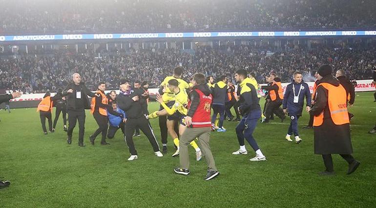Trabzonspor-Fenerbahçe maçından sonra sert sözler Ne zaman adam olacağız Resmen sulu derbi | Tatil edilmeliydi