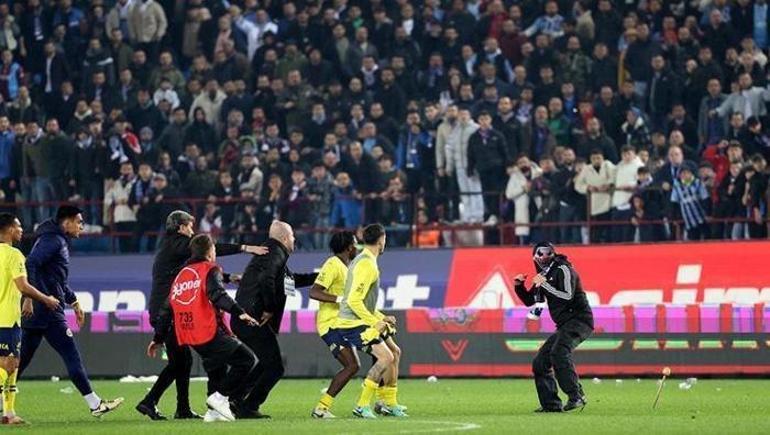 Fenerbahçede Djikudan Trabzonspor maçı sonrası yeni açıklama Hayatımızdan endişe duyduk, şok ve dehşet...