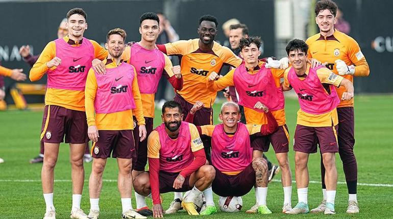 Galatasarayda gündem Dries Mertens Takım arkadaşları devrede...