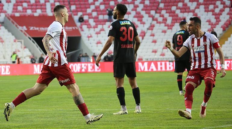 (ÖZET) Sivasspor - Fatih Karagümrük maç sonucu: 1-0 | Manajdan kritik gol