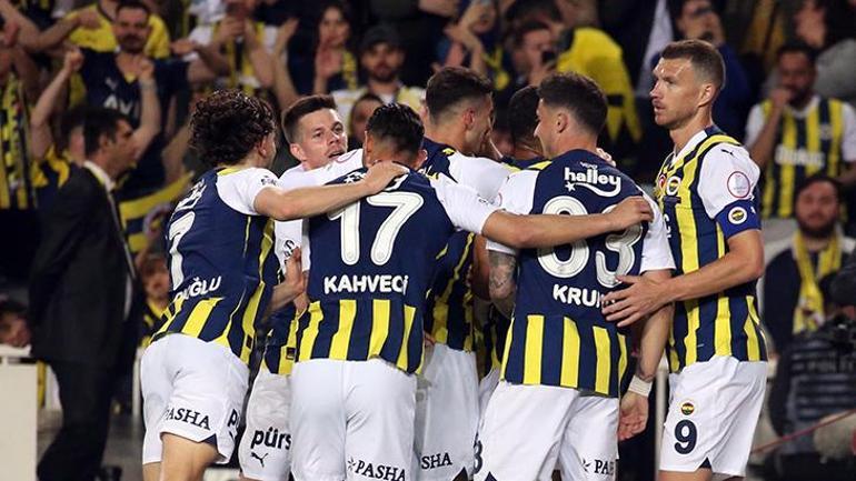 Fenerbahçenin bir yanı Avrupada, bir yanı Süper Kupada İşte sahaya çıkacak kadrolar...