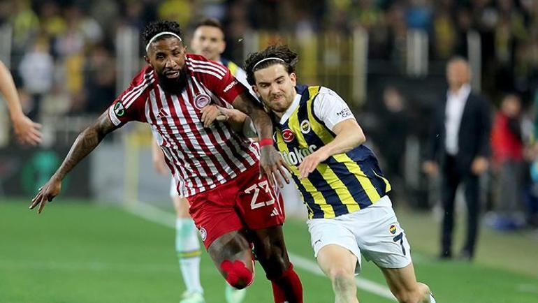 İngiliz devleri Fenerbahçenin yıldızlarını gözüne kestirdi Transfer için düğmeye bastılar