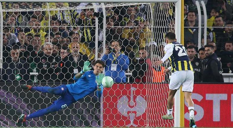 Fenerbahçeyi yıkan Tzolakisle ilgili çarpıcı gerçek Maçtan sonra ortaya çıktı