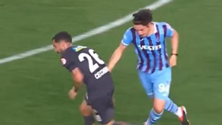 Trabzonspor - Fatih Karagümrük maçında kırmızı kart Enis Destandan yumruk...