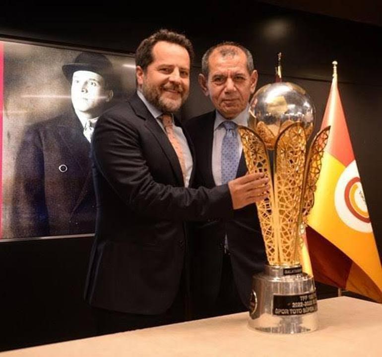 Galatasarayda Başkan Dursun Özbek yeniden aday olacağını açıkladı