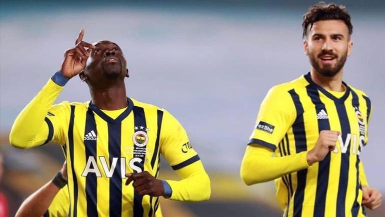 Fenerbahçenin eski yıldızı Cisse şimdilerde 10 sterlin için futbol oynuyor: Altay Bayındırdan anlamlı yardım
