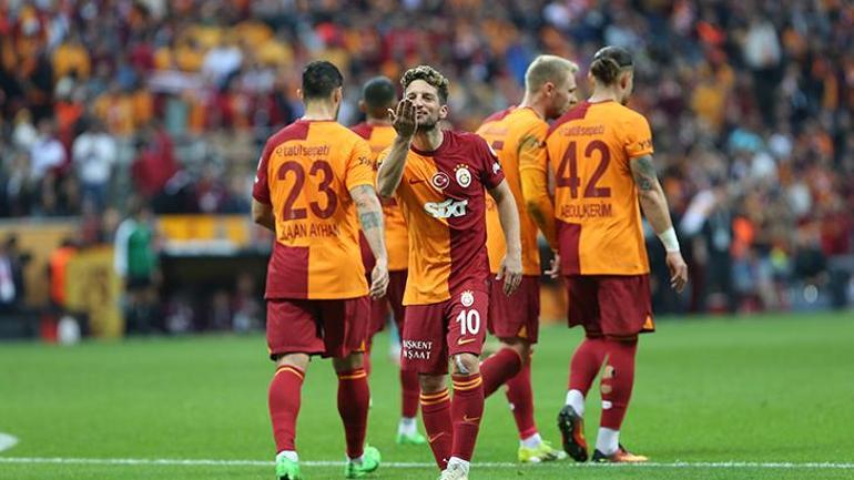 Galatasarayda Dries Mertensten akılalmaz istatistik Maç sonu geleceği için açıklama...