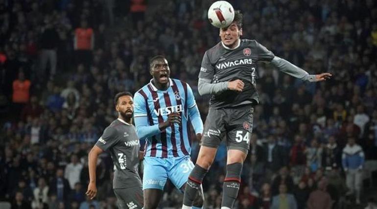 Olimpiyat Stadındaki 4 gollü maç sonrası övgü yağdırdılar Trabzonspor rakibini sürklase edip hezimete uğrattı
