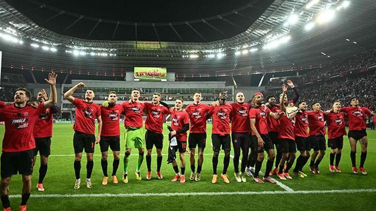 Bayer Leverkusen, 59 yıllık rekoru kırdı ve Avrupa Liginde finale yükseldi Roma kupaya veda etti