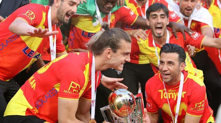 Göztepe şampiyonluk kupasını aldı