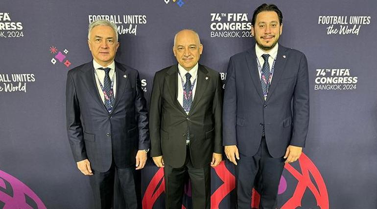 Mehmet Büyükekşi, FIFA Başkanı Gianni Infantino ile bir araya geldi