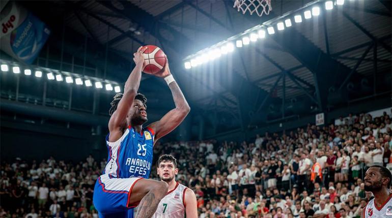 Pınar Karşıyaka - Anadolu Efes maç sonucu: 90-97 | İlk finalist Efes