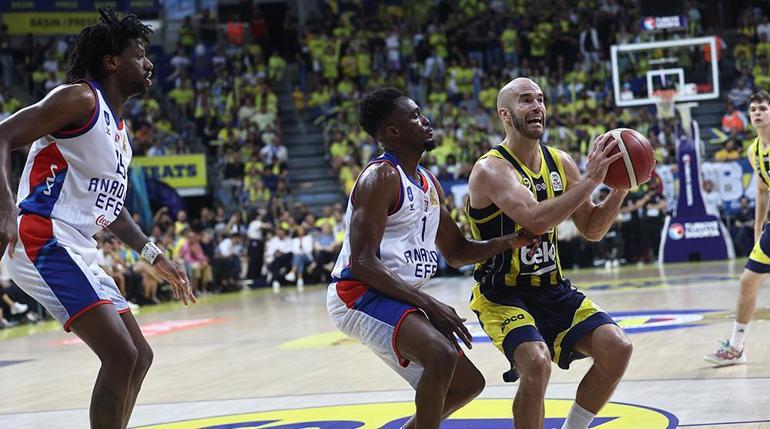 Fenerbahçe Beko - Anadolu Efes maç sonucu: 81-82 | Larkin, seriyi dördüncü maça taşıdı