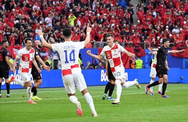 Müthiş maçta kazanan çıkmadı (ÖZET | Hırvatistan 2-2 Arnavutluk)