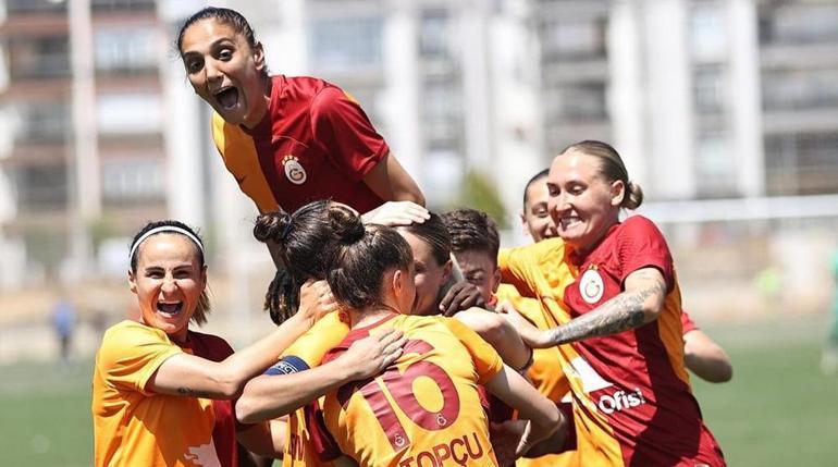 Galatasarayda Berna Yeniçeriden FANATİKe özel açıklamalar: Unutulmaz bir hikaye yazdık