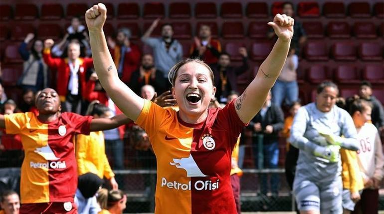 Galatasarayda Berna Yeniçeriden FANATİKe özel açıklamalar: Unutulmaz bir hikaye yazdık