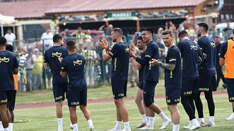 Fenerbahçenin Topuk Yaylasındaki kampından dikkat çeken detay: Gözüne girmeye çalışıyor
