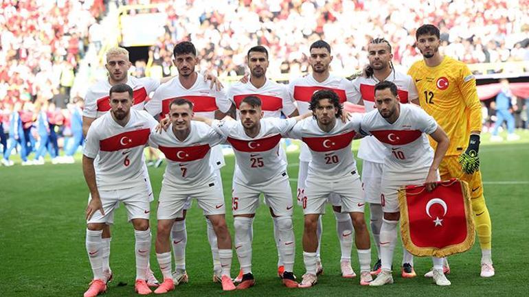 Türk futbolunun efsane ismi Abdullah Ercandan A Milli Takıma Çekya maçı uyarısı: Sıkıntı yaşıyorlar