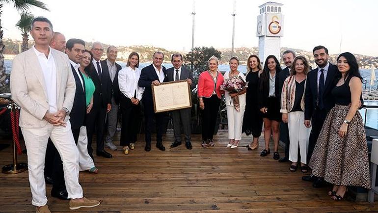 Galatasarayda Fatih Terimin ilk imzasının 50. yıl dönümü kutlandı