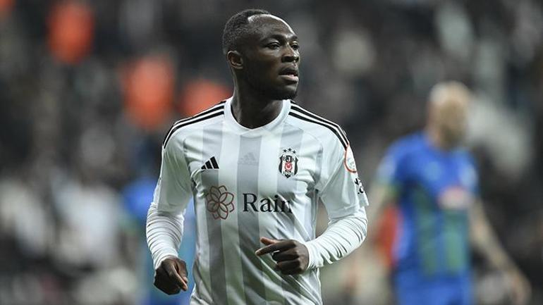 Beşiktaşta Vincent Aboubakar kafaları karıştırdı Kamptaki görüntüsü dikkat çekti