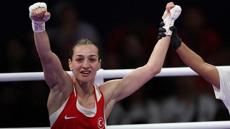 Milli boksörümüz Buse Naz Çakıroğlu finalde (Paris 2024 Olimpiyat Oyunları)