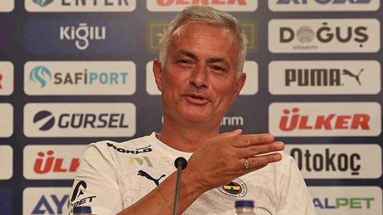 Fenerbahçede Jose Mourinhodan Okan Buruka gündemi sarsan olay sözler 4 metre sahaya girdiğinde kart görmüyor