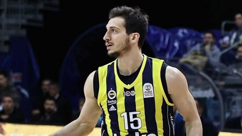 Fenerbahçe Beko, Emre Ekşioğlunun sözleşmesini uzattı