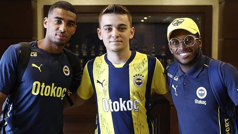 Fenerbahçe antrenmanına özel misafir