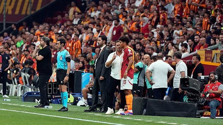 Galatasarayda Gabriel Saradan Okan Buruk itirafı Görüntülü konuşma yaptık