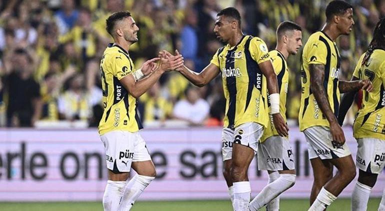 Fenerbahçede sakatlanan yıldız futbolcu kadrodan çıkarıldı Resmi açıklama geldi