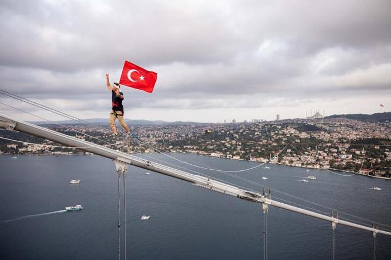 İstanbul Boğazında Asyadan Avrupaya yürüyerek geçen Jaan Roose Fanatike konuştu: 50den fazla ülkede yürüdüm ama İstanbul...