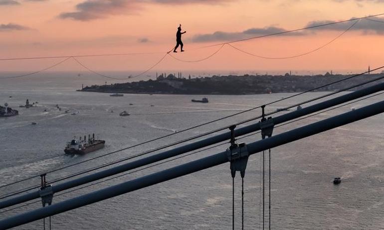 İstanbul Boğazında Asyadan Avrupaya yürüyerek geçen Jaan Roose Fanatike konuştu: 50den fazla ülkede yürüdüm ama İstanbul...