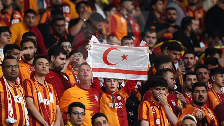 Galatasaray taraftarından Yunanlılara cevap