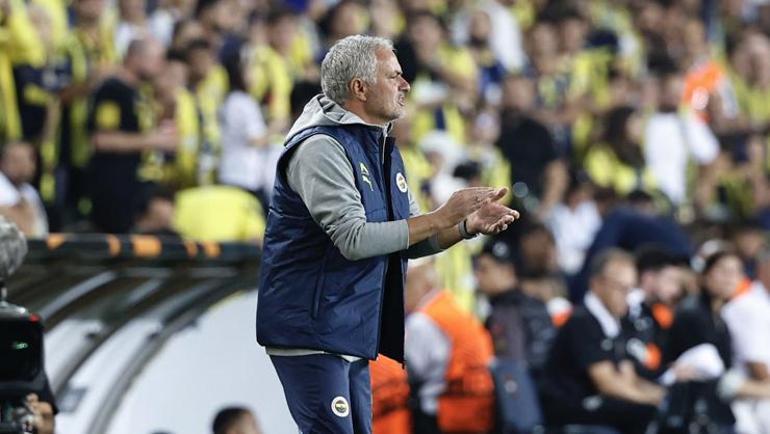 Fenerbahçede Jose Mourinhodan sert uyarı Galatasaray derbisine takılıp kalmak...