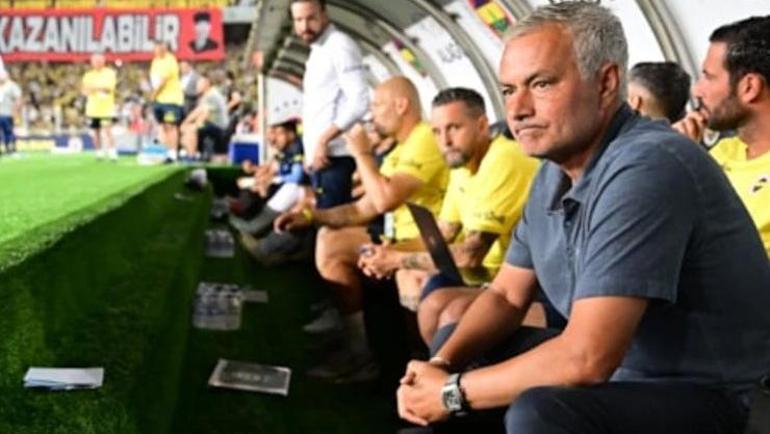 Fenerbahçeye sürpriz takviye Mourinhonun ekibine dahil oldu