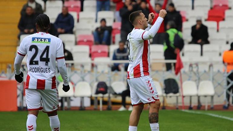 5 gollü maçta kazanan Yiğido (Sivasspor 3-2 Hatayspor)